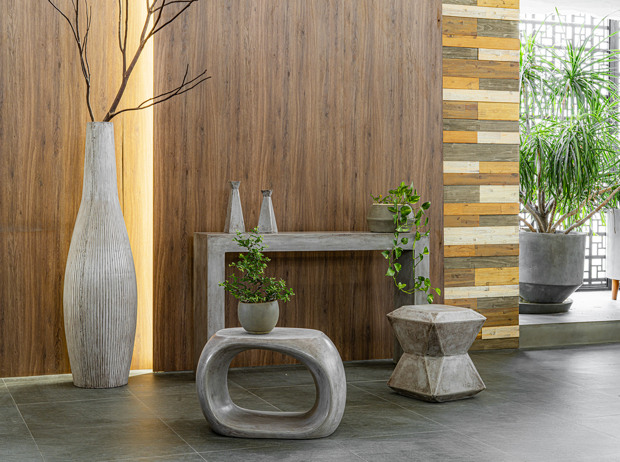 CEMENT furniture<br />
